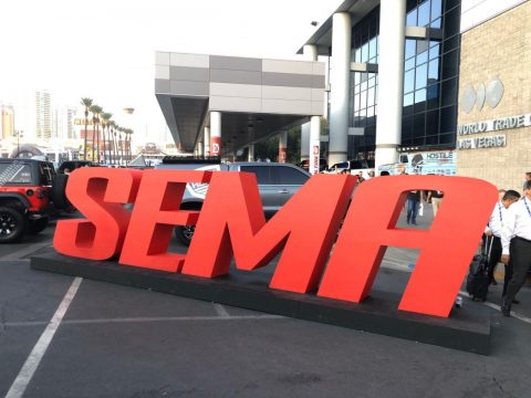 SEMA SHOWにいたランクルたち🚙💨　オフロード感満載なカスタムカッコいい～♡